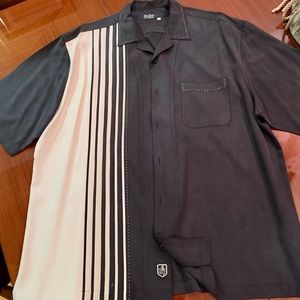 Nat Nast 100% silk, XL, short sleeve button down shirt. Multi color.